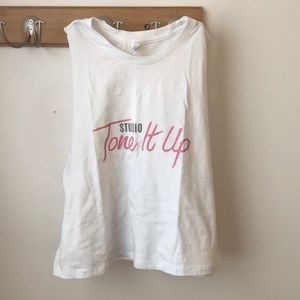 Studio TIU Tank